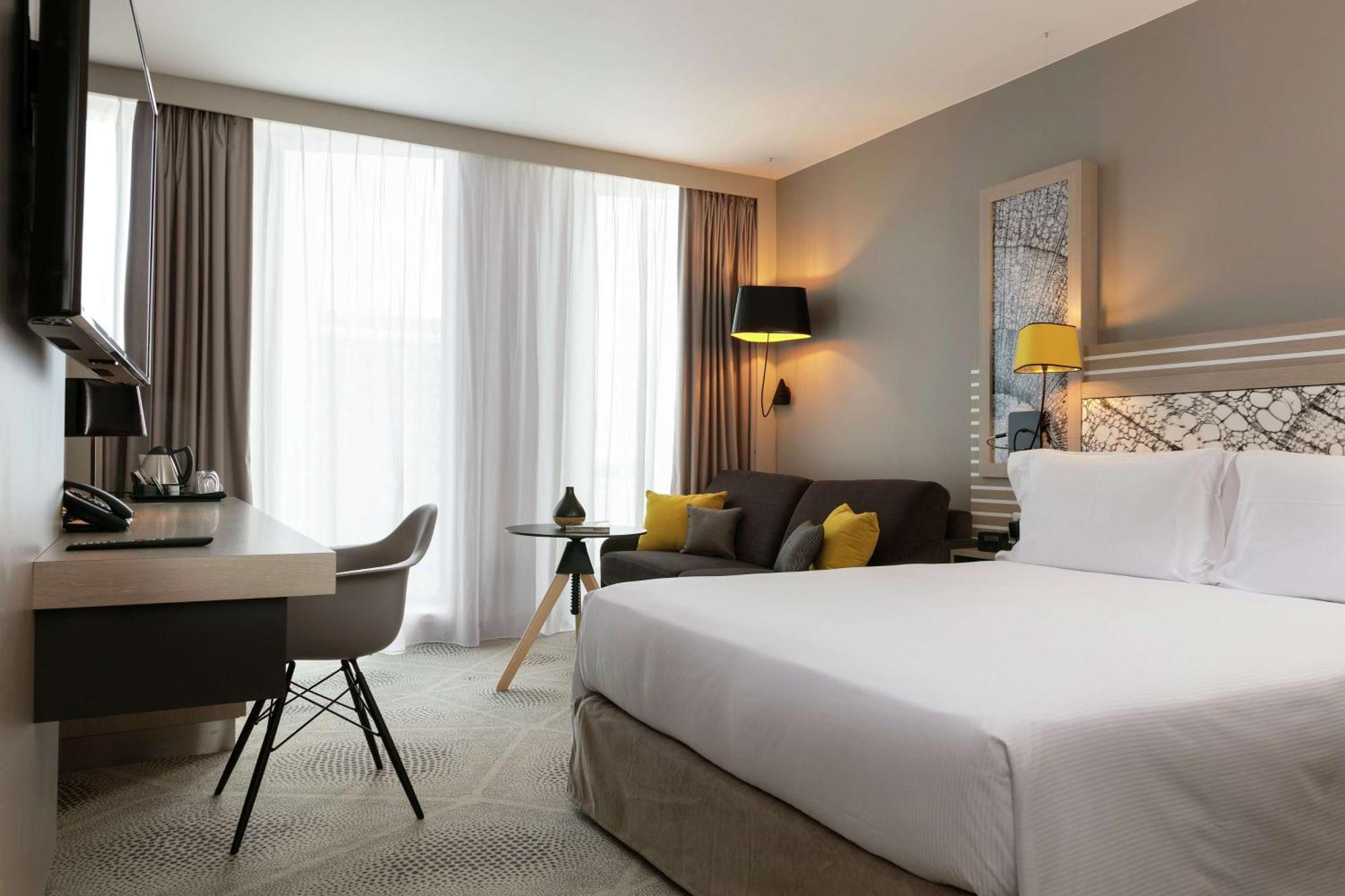 Hilton Garden Centre Hotel 4*
